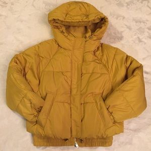 Zara Yellow Puffer Hooded Jacket. Size XS